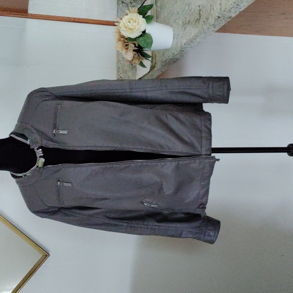 J 2  JACKET